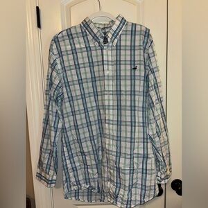 Mens properly tied dress shirt